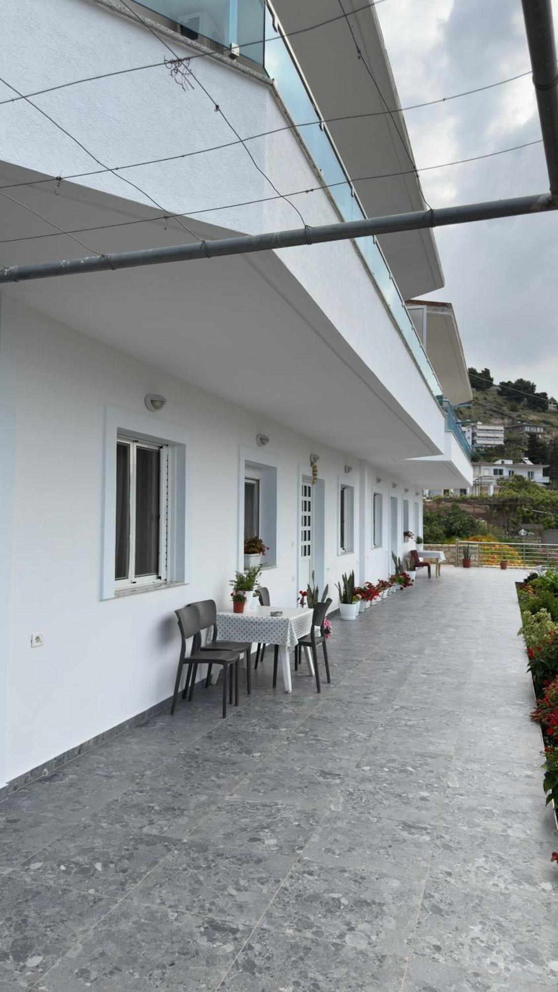 Apartaments Rraku Sarandë Exterior foto